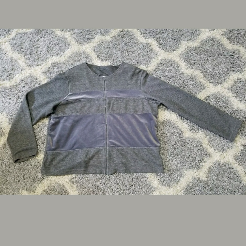 Kathy Ireland Gray long sleeve zip up jacket blaze